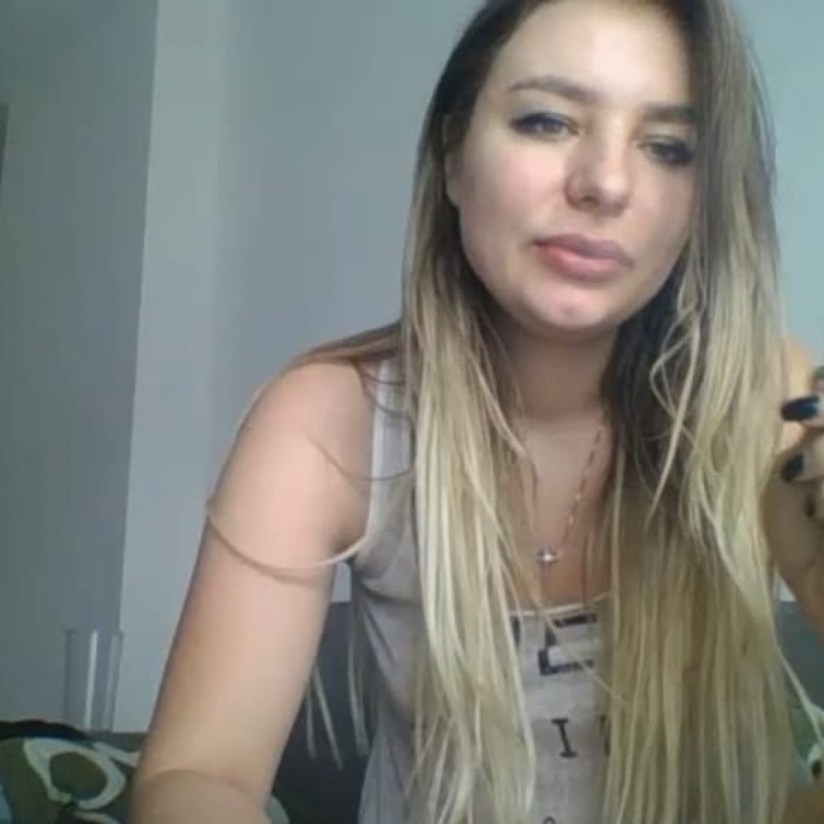 Spot an Independent cammodel who doesn’t work for a studio